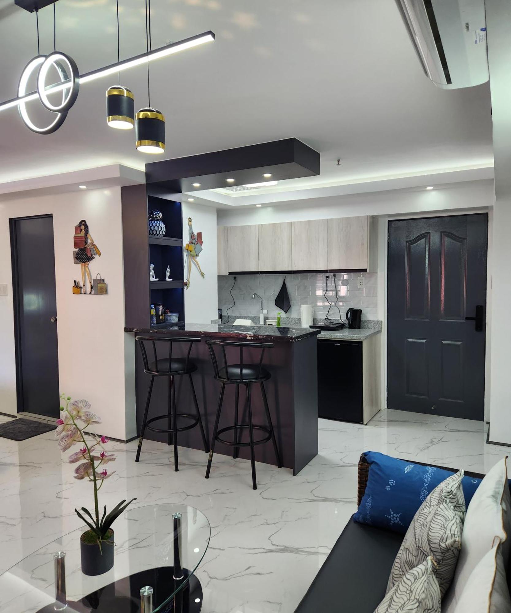 Condo Azur Suites B207 Near Airport, Netflix, Stylish, Cozy With Swimming Pool Île de Mactan Extérieur photo