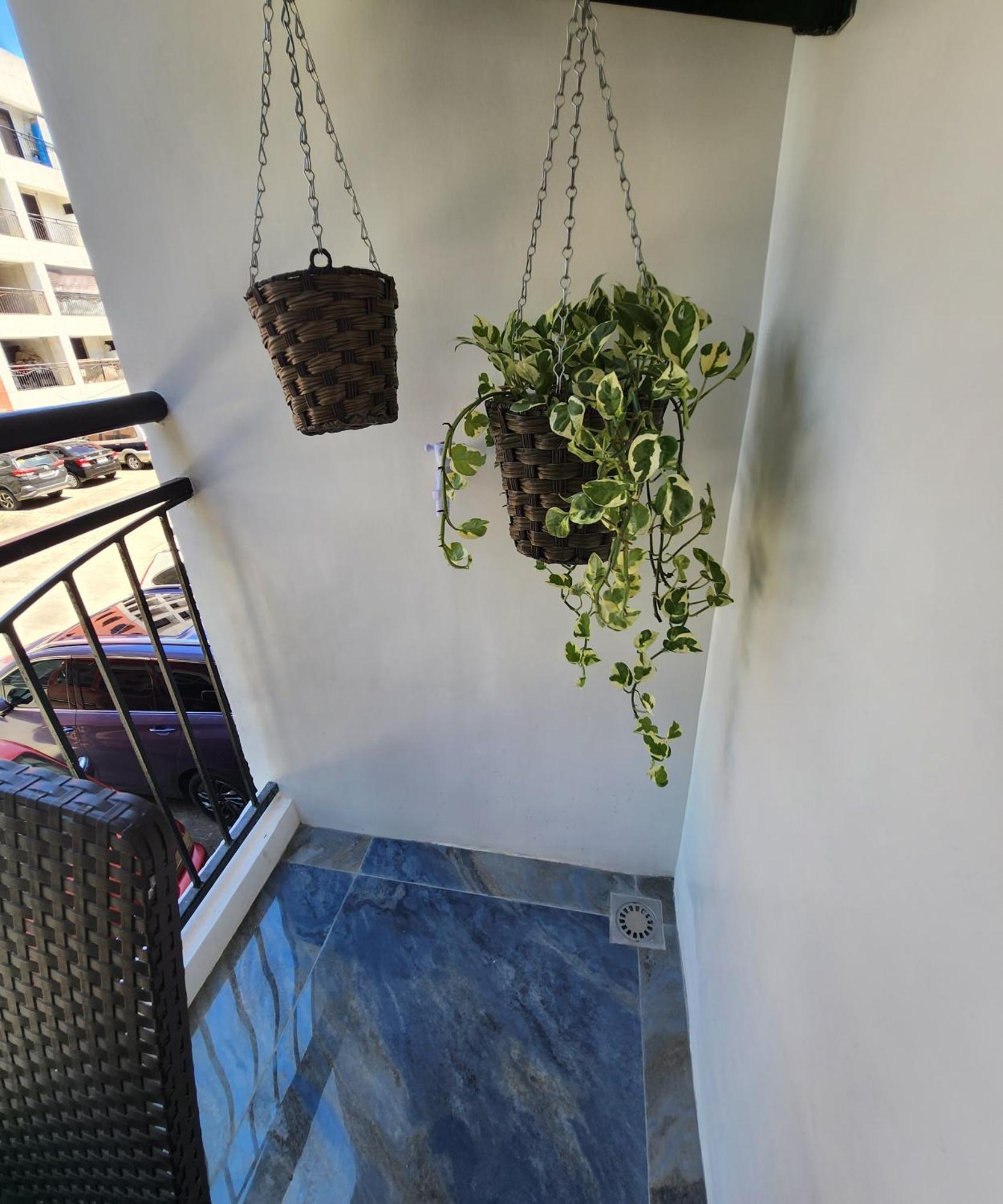 Condo Azur Suites B207 Near Airport, Netflix, Stylish, Cozy With Swimming Pool Île de Mactan Extérieur photo