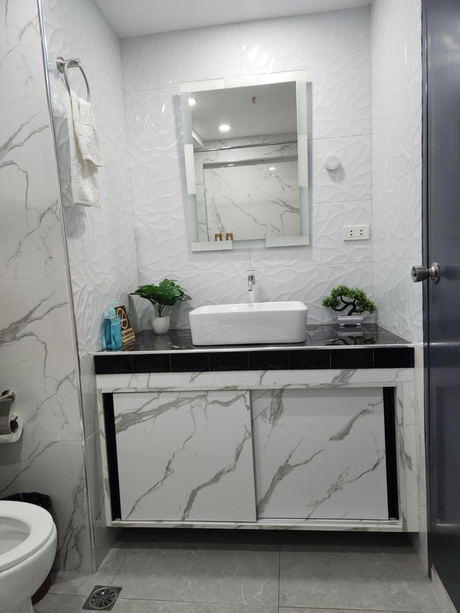 Condo Azur Suites B207 Near Airport, Netflix, Stylish, Cozy With Swimming Pool Île de Mactan Extérieur photo
